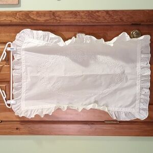 Cotton Ruffled Dresser Linen